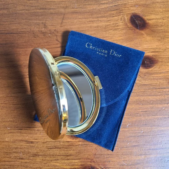 Dior Vintage Gold Compact Mirror With Dustbag Makeup Mirror - Picture 9 of 12